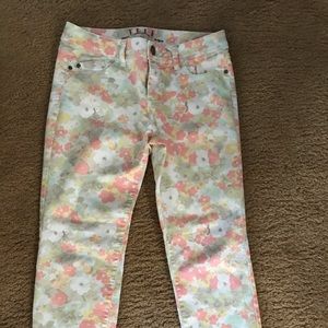 Floral Elle jeans, size 8